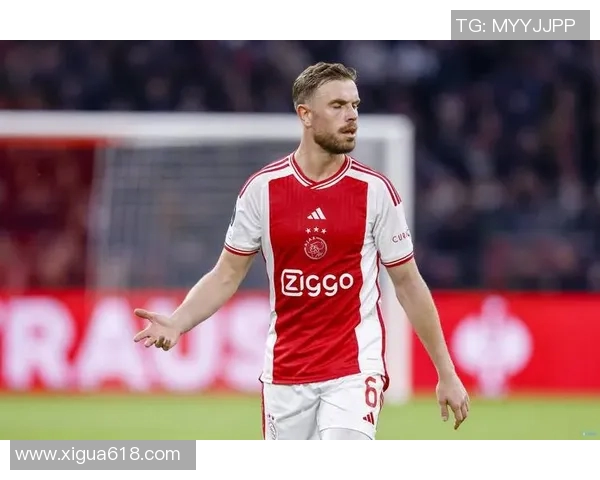 足球二号后卫球星是谁 足坛二号位球员的影响力与传奇故事分析